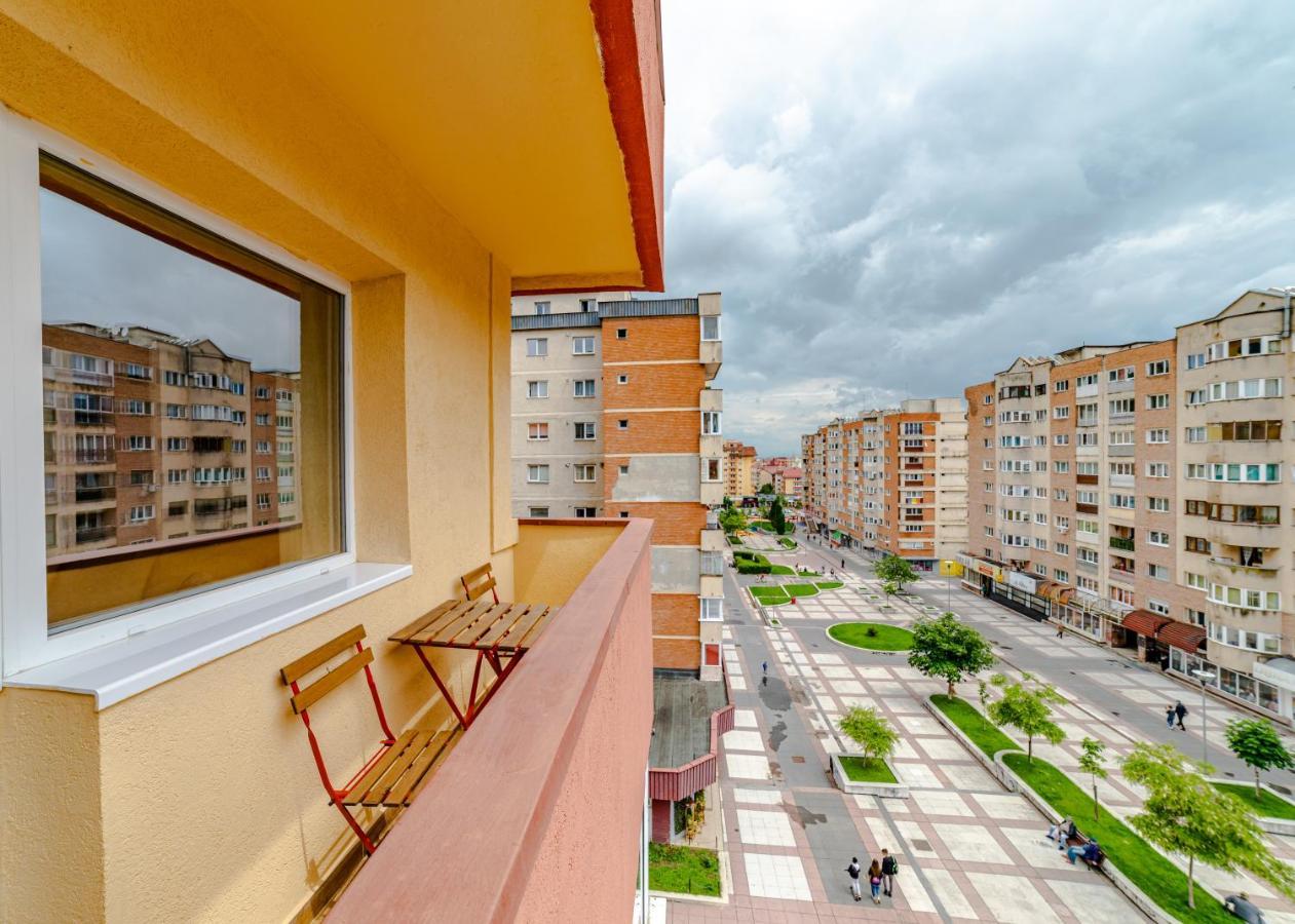 Mid-Term Rental Racadau Apartment Брашов Екстер'єр фото