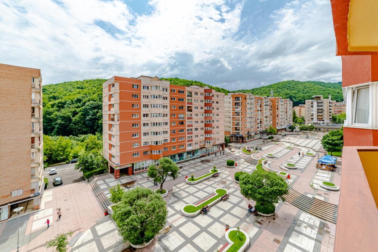 Mid-Term Rental Racadau Apartment Брашов Екстер'єр фото