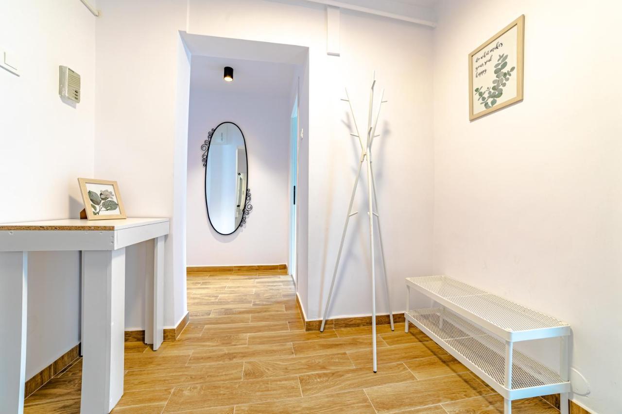 Mid-Term Rental Racadau Apartment Брашов Екстер'єр фото