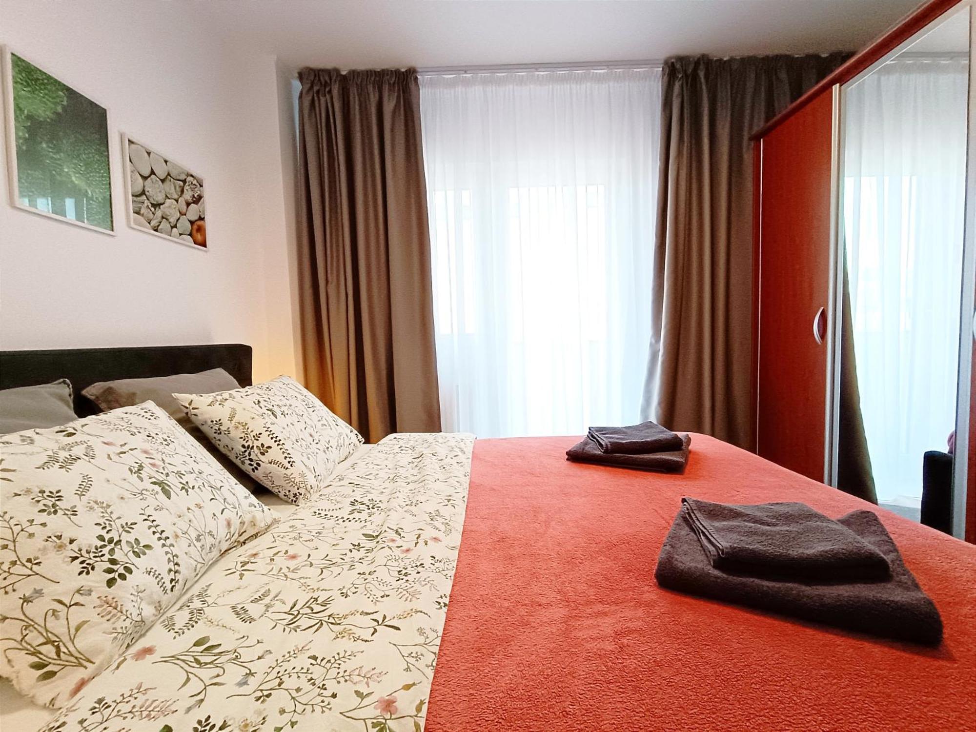 Mid-Term Rental Racadau Apartment Брашов Екстер'єр фото